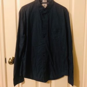 Lightly worn men’s dress shirt!